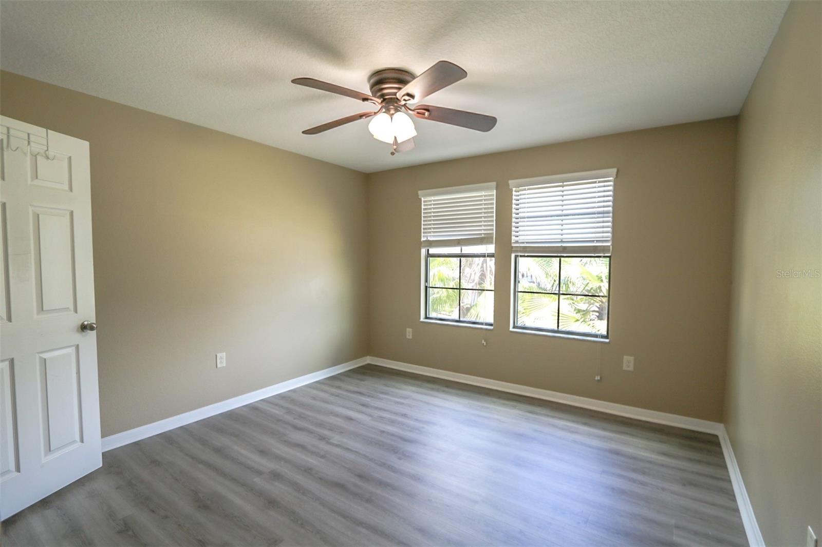 Image 34 of 39 For 1208 Oakcrest Drive