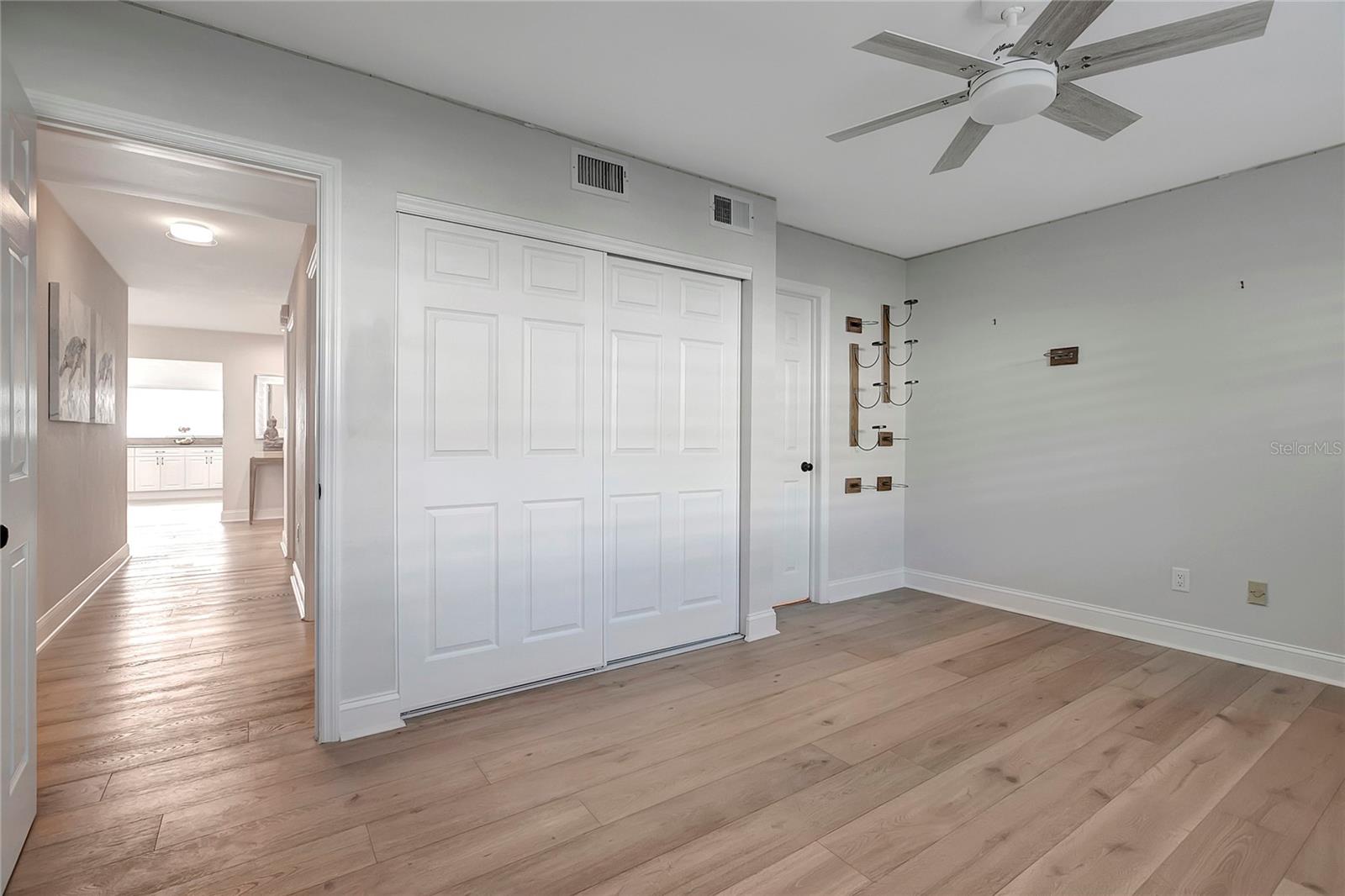 Image 18 of 22 For 571 Luzon Avenue