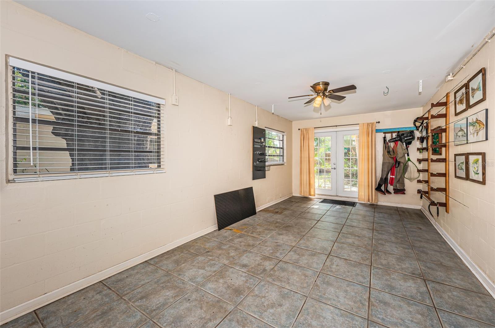 Image 35 of 44 For 4106 Fielder Street