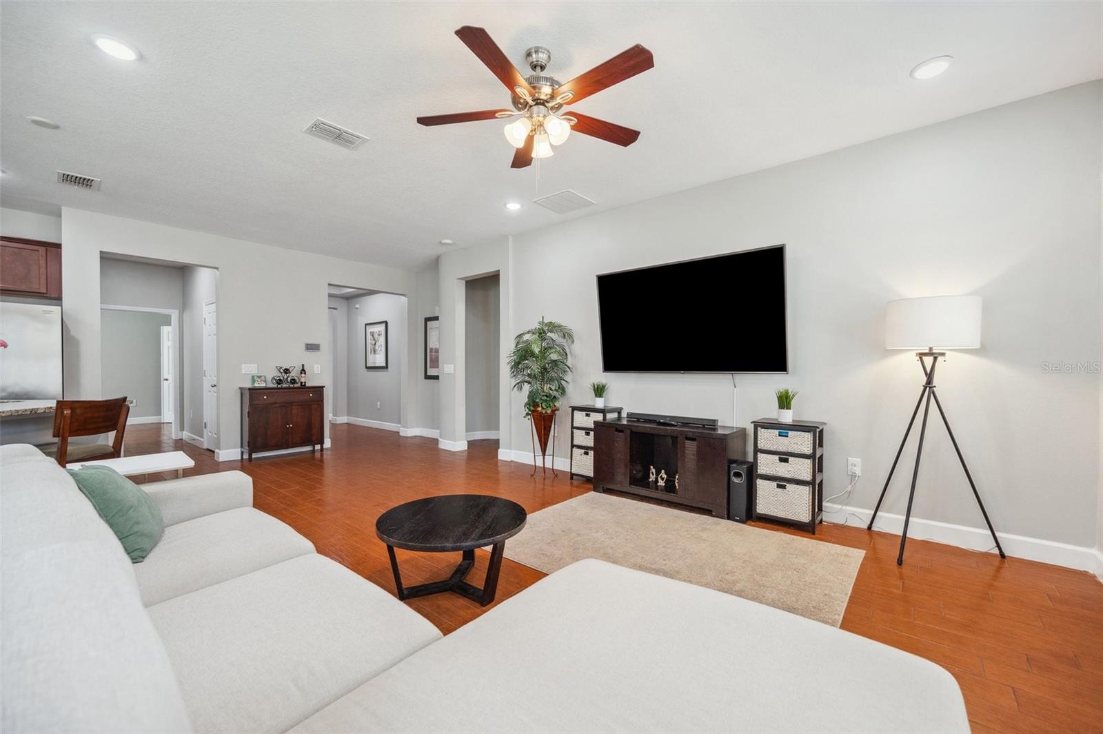 Image 7 of 41 For 11314 American Holly Drive