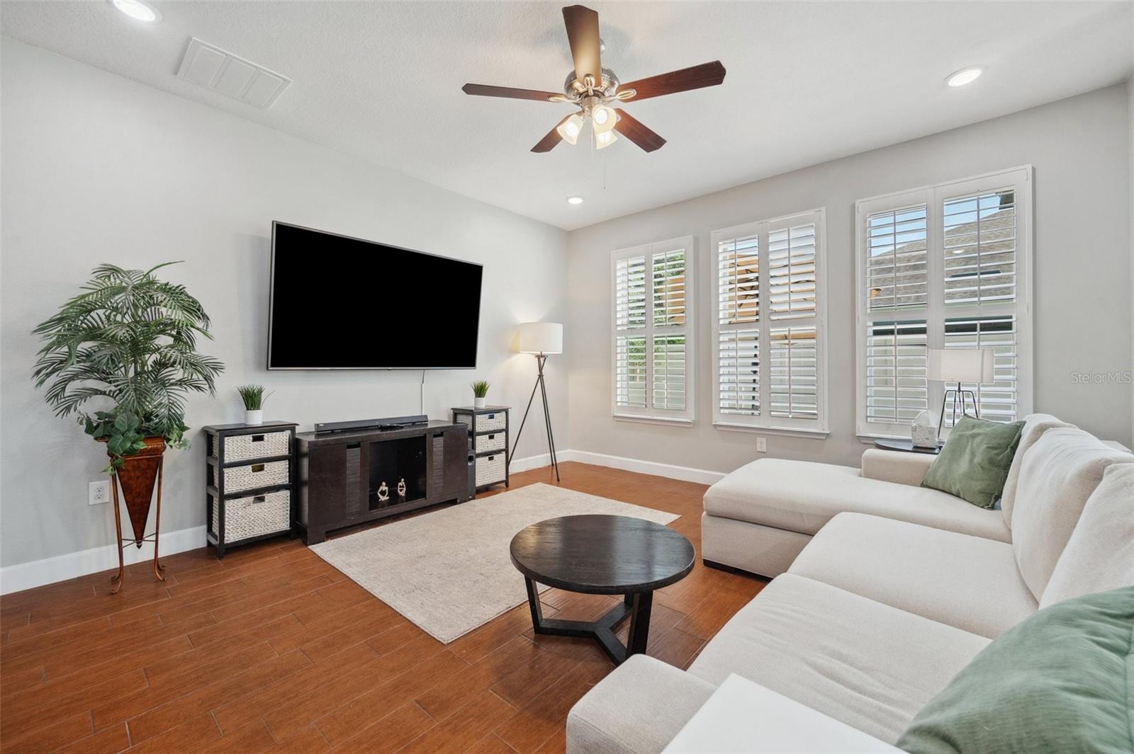 Image 9 of 41 For 11314 American Holly Drive