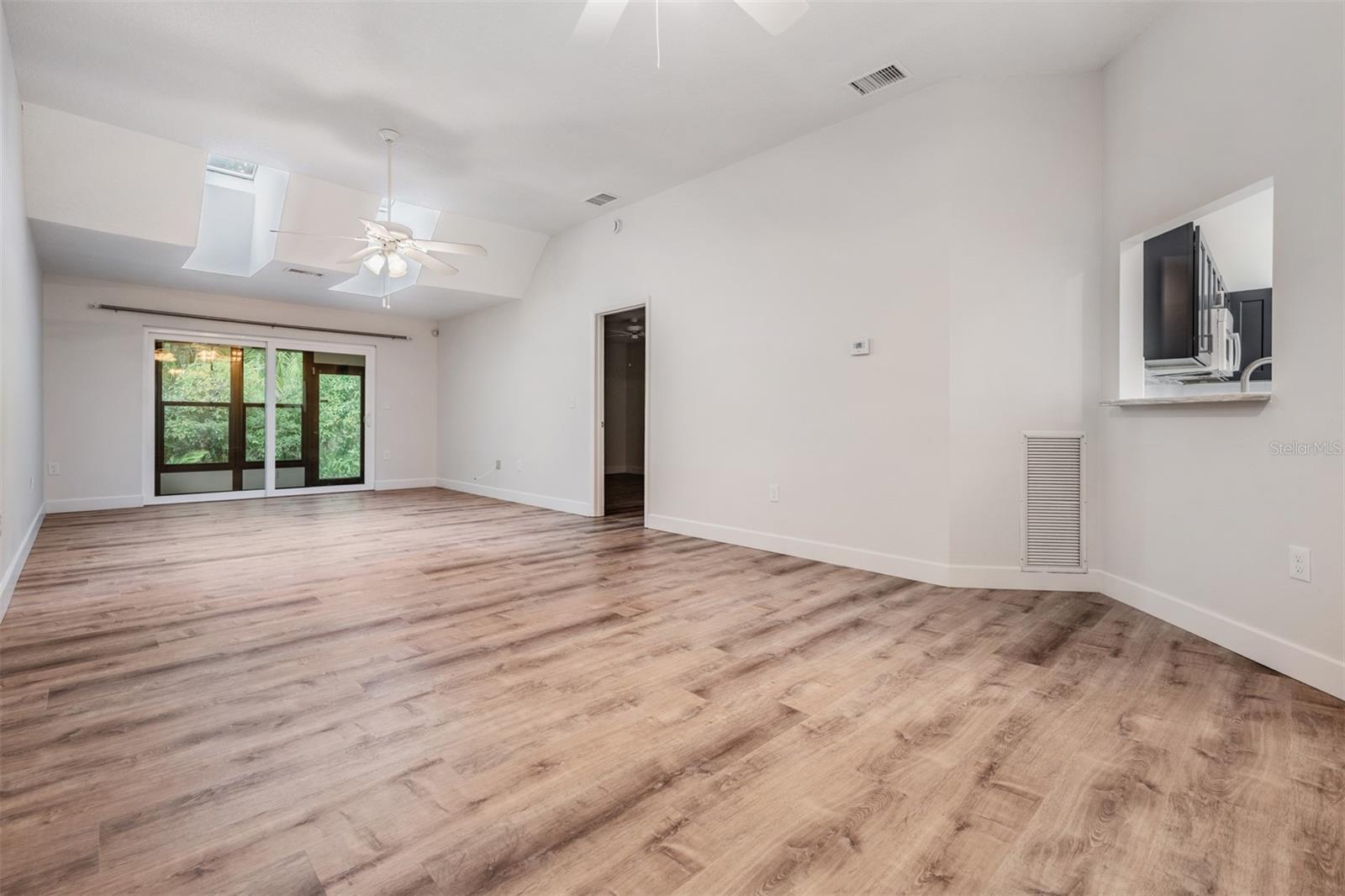 Image 14 of 44 For 3452 Killdeer Place
