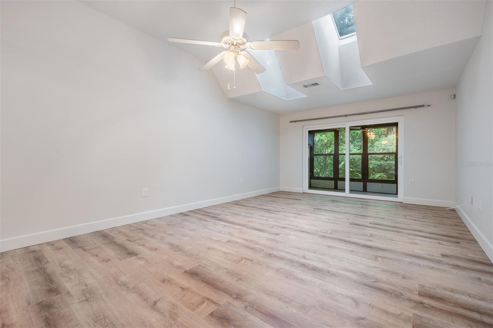 Image 16 of 44 For 3452 Killdeer Place
