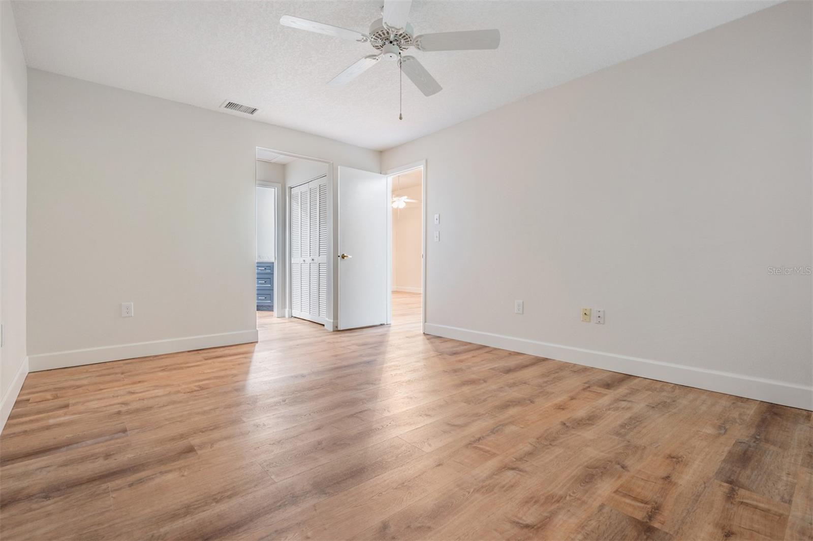 Image 18 of 44 For 3452 Killdeer Place