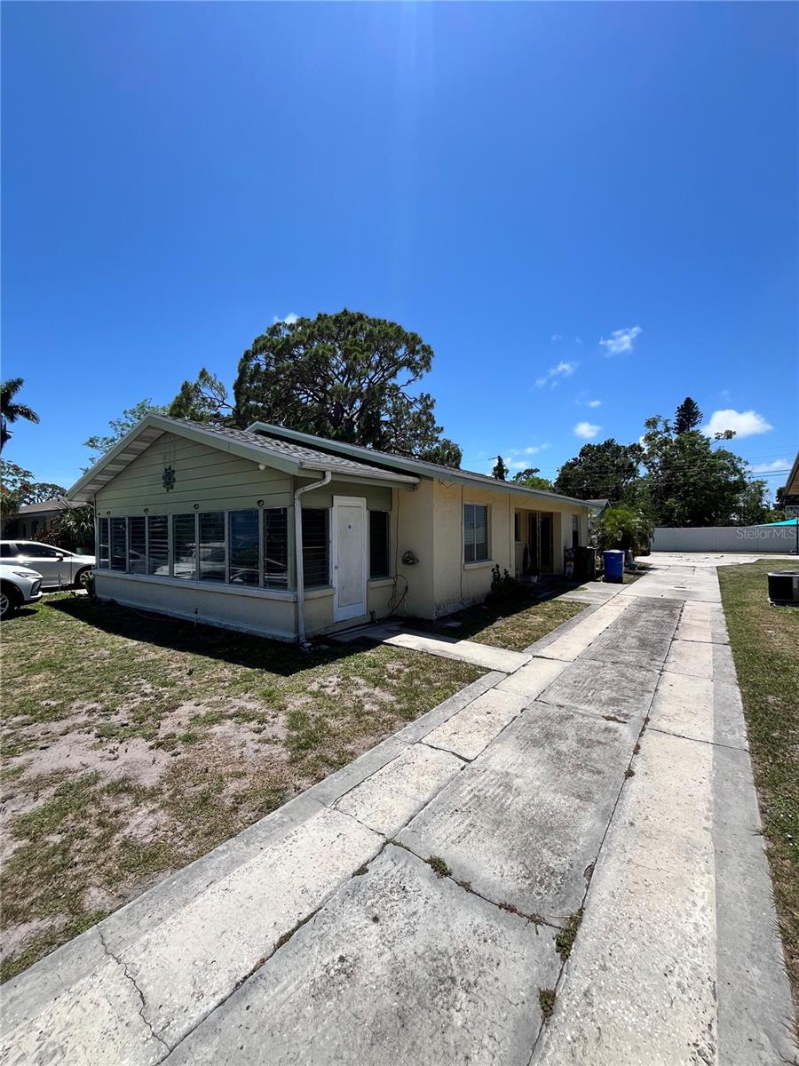 Details for 1708 28th Street W, BRADENTON, FL 34205