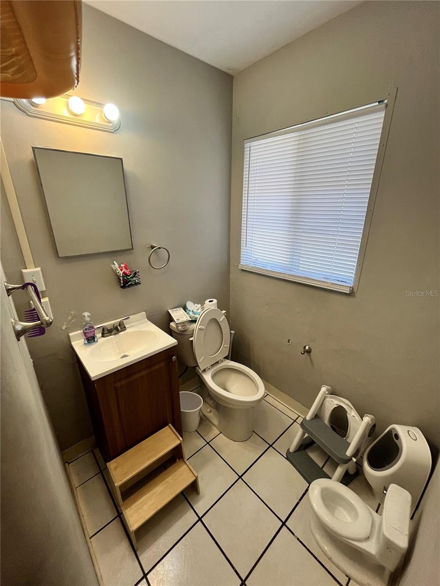 Image 15 of 22 For 1708 28th Street W