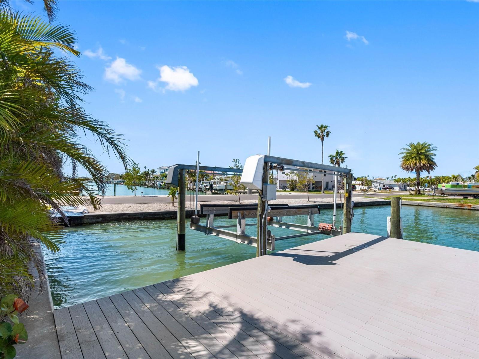 Image 16 of 54 For 562 Johns Pass Avenue