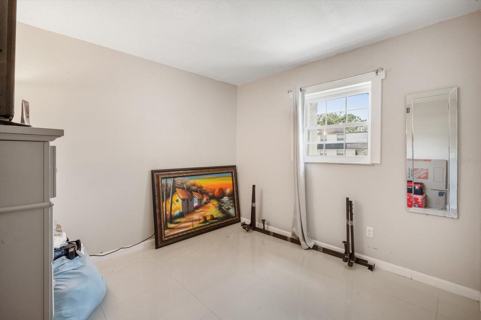 Image 12 of 20 For 801 Russell Lane 252