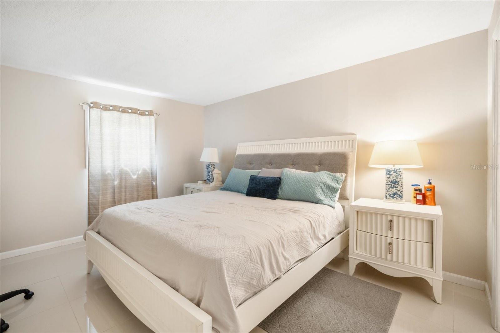 Image 8 of 20 For 801 Russell Lane 252