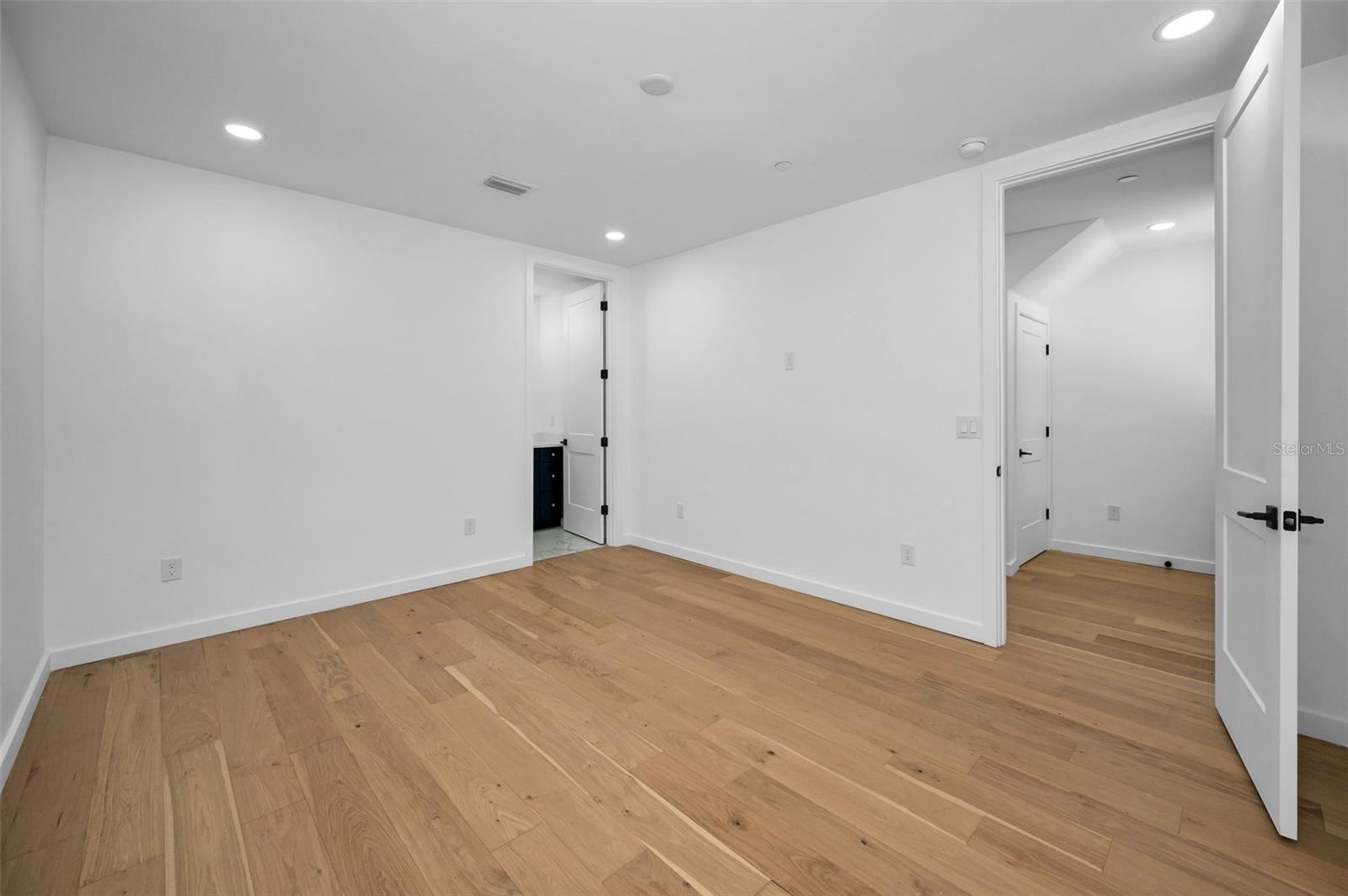 Image 49 of 69 For 1801 Morgan Street 7