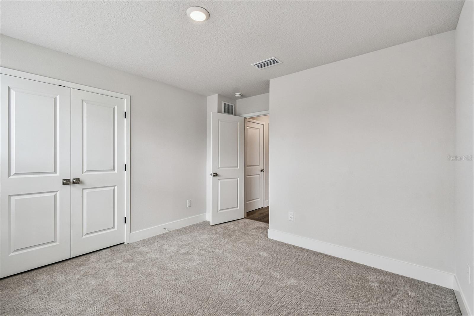 Image 33 of 46 For 503 Warren Avenue 1
