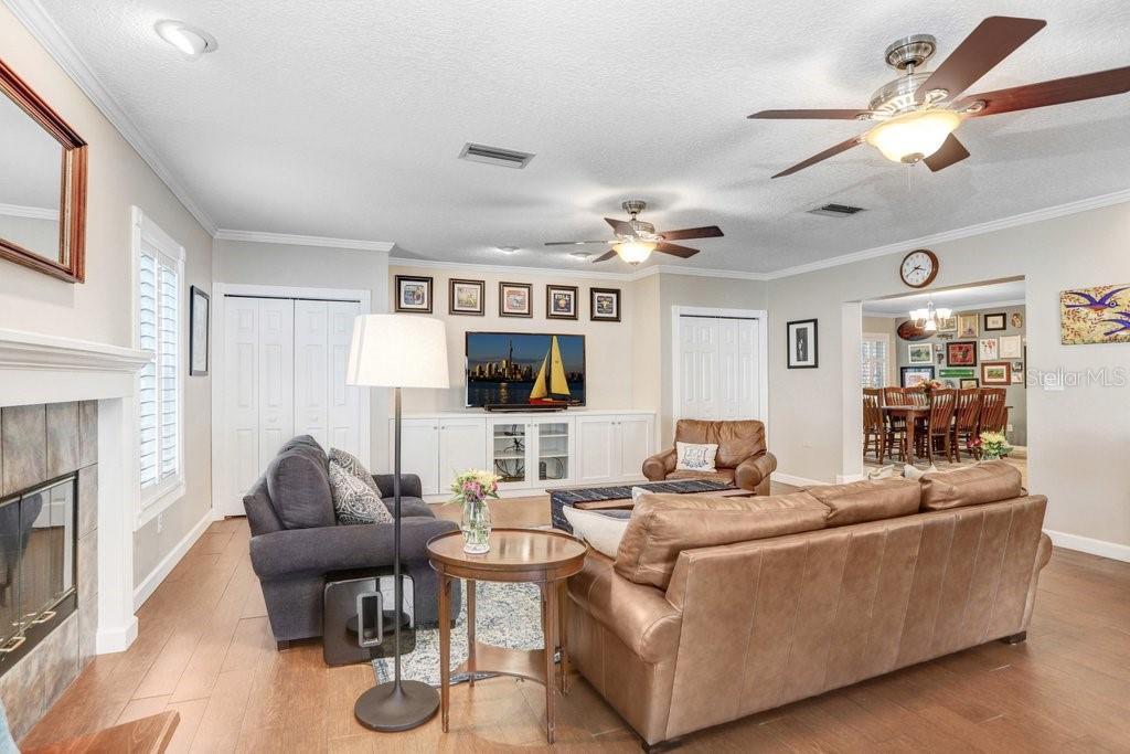 Image 17 of 34 For 10513 Carrollview Drive