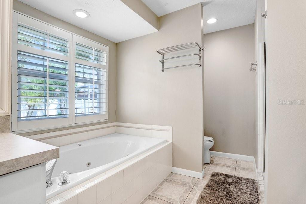 Image 21 of 34 For 10513 Carrollview Drive