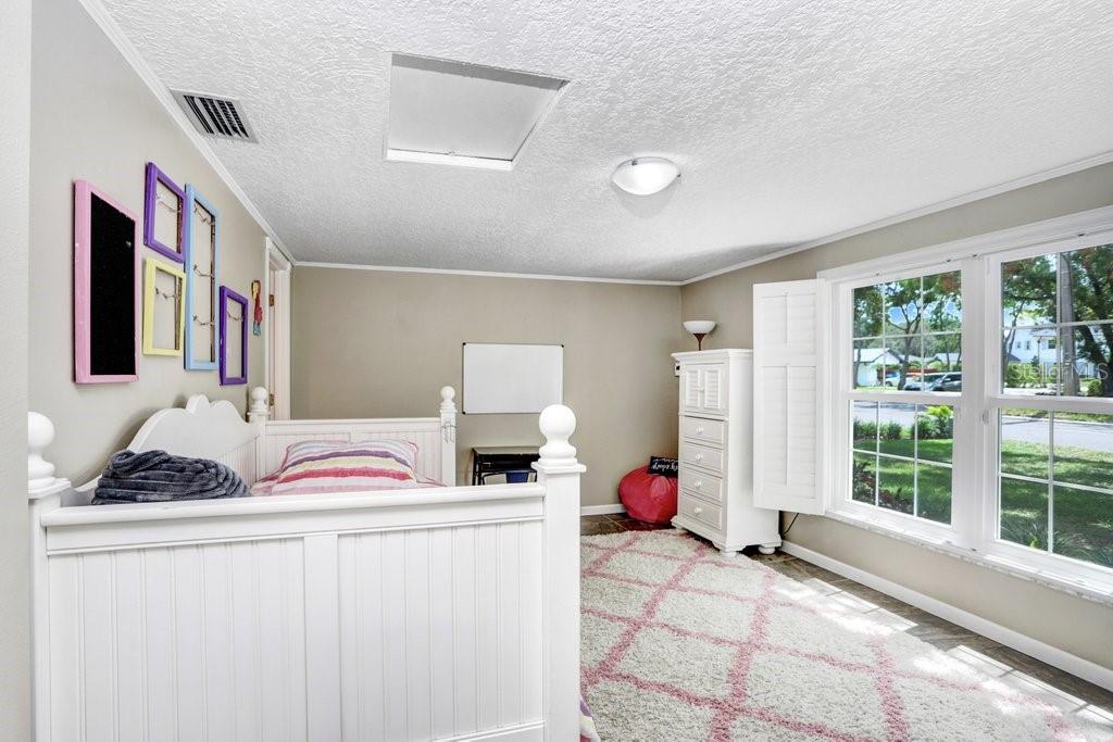 Image 6 of 34 For 10513 Carrollview Drive