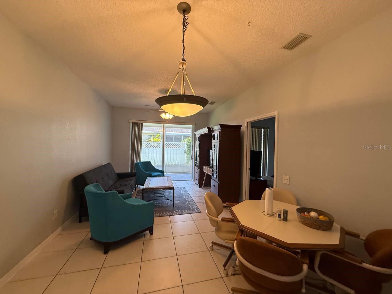Image 8 of 18 For 1050 Starkey Road 608