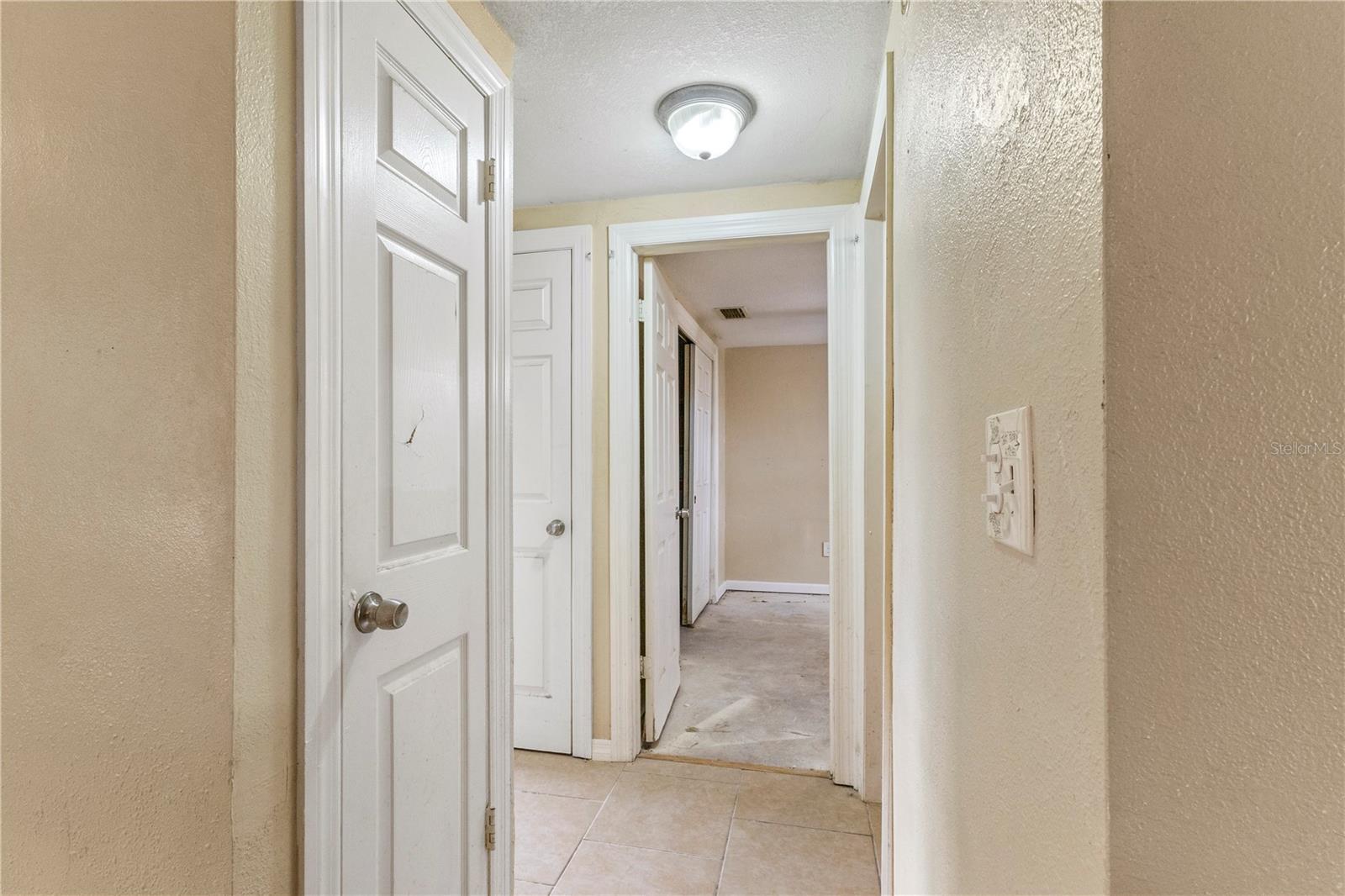 Listing photo id 18 for 3559 Rock Royal Drive