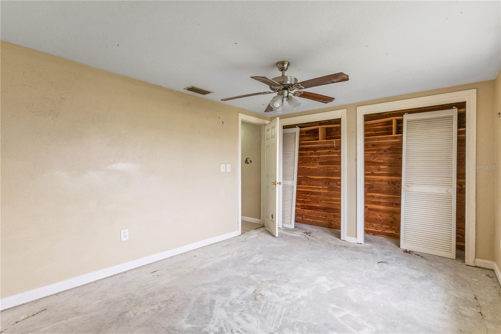 Listing photo id 19 for 3559 Rock Royal Drive