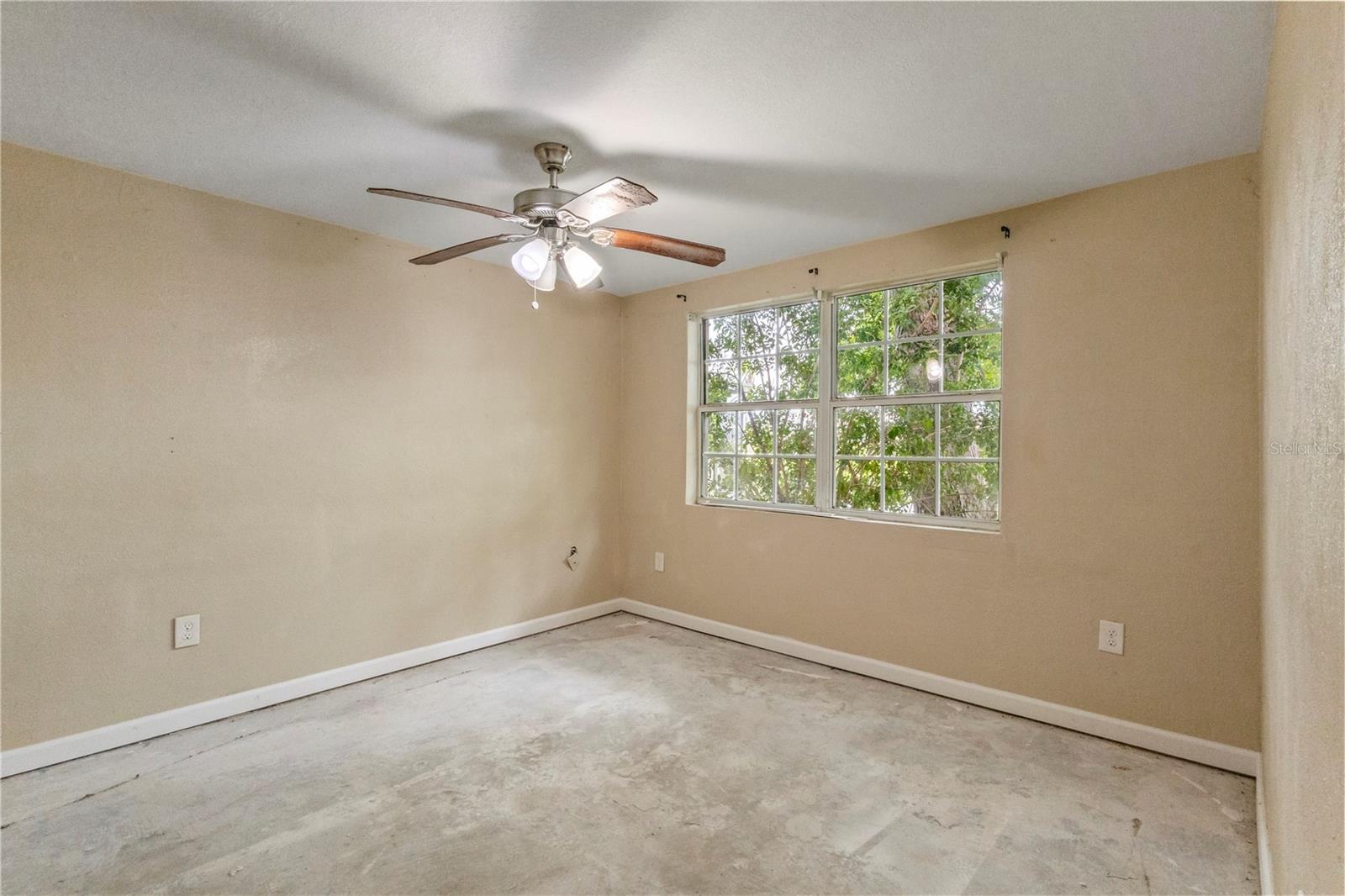 Listing photo id 21 for 3559 Rock Royal Drive