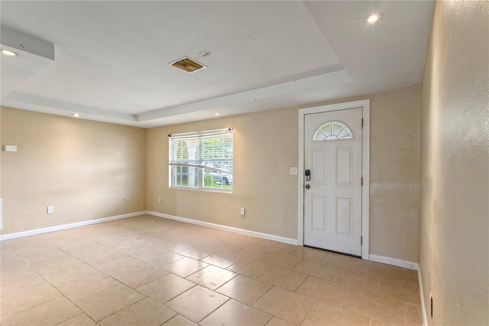 Listing photo id 2 for 3559 Rock Royal Drive