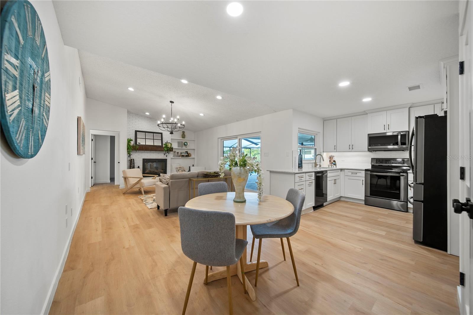 Image 12 of 51 For 3925 Dunaire Drive