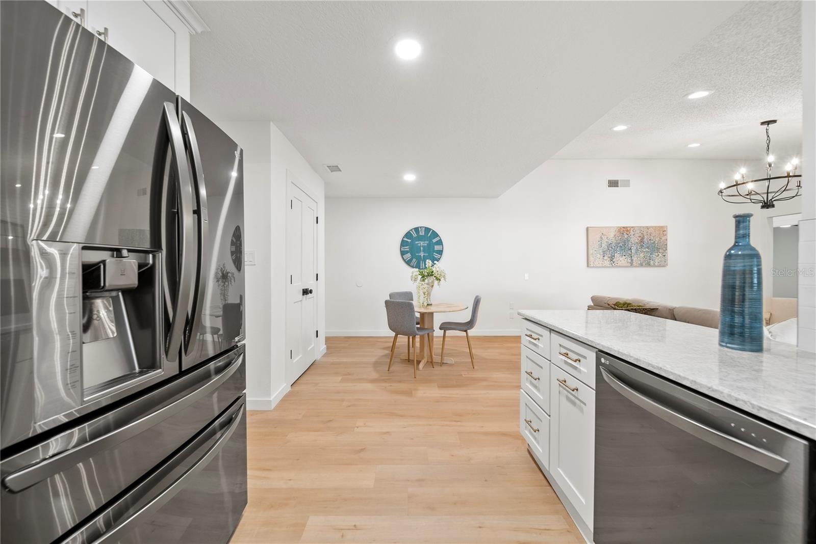 Image 15 of 51 For 3925 Dunaire Drive