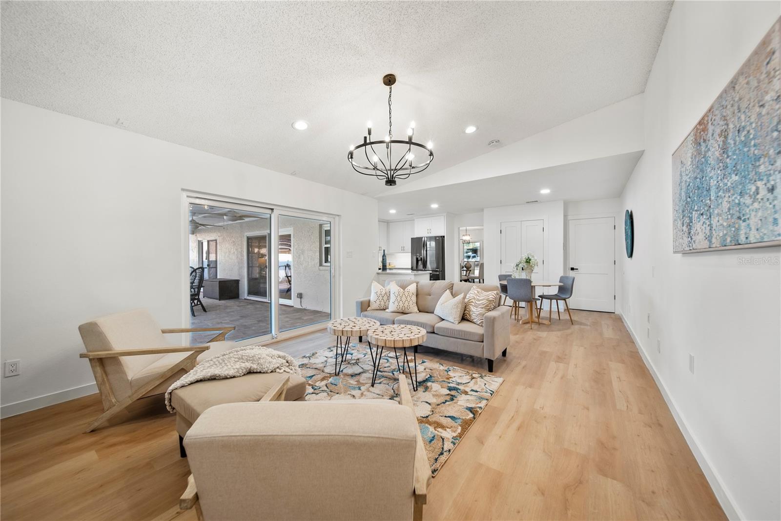 Image 17 of 51 For 3925 Dunaire Drive