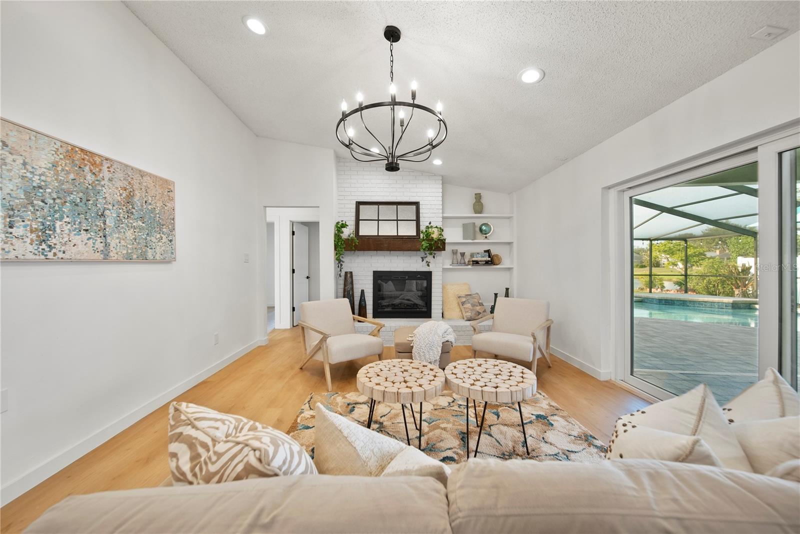 Image 20 of 51 For 3925 Dunaire Drive