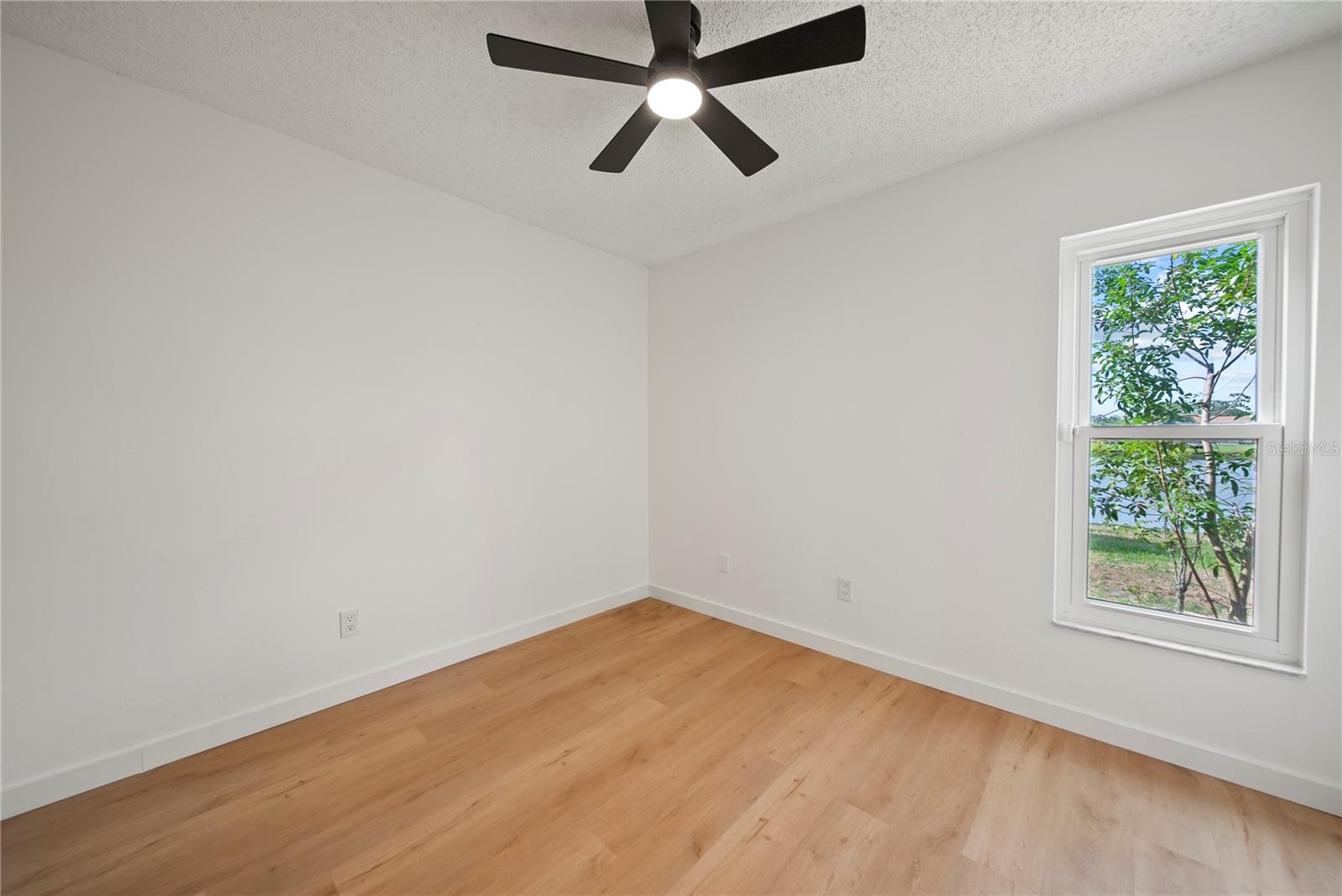 Image 33 of 51 For 3925 Dunaire Drive