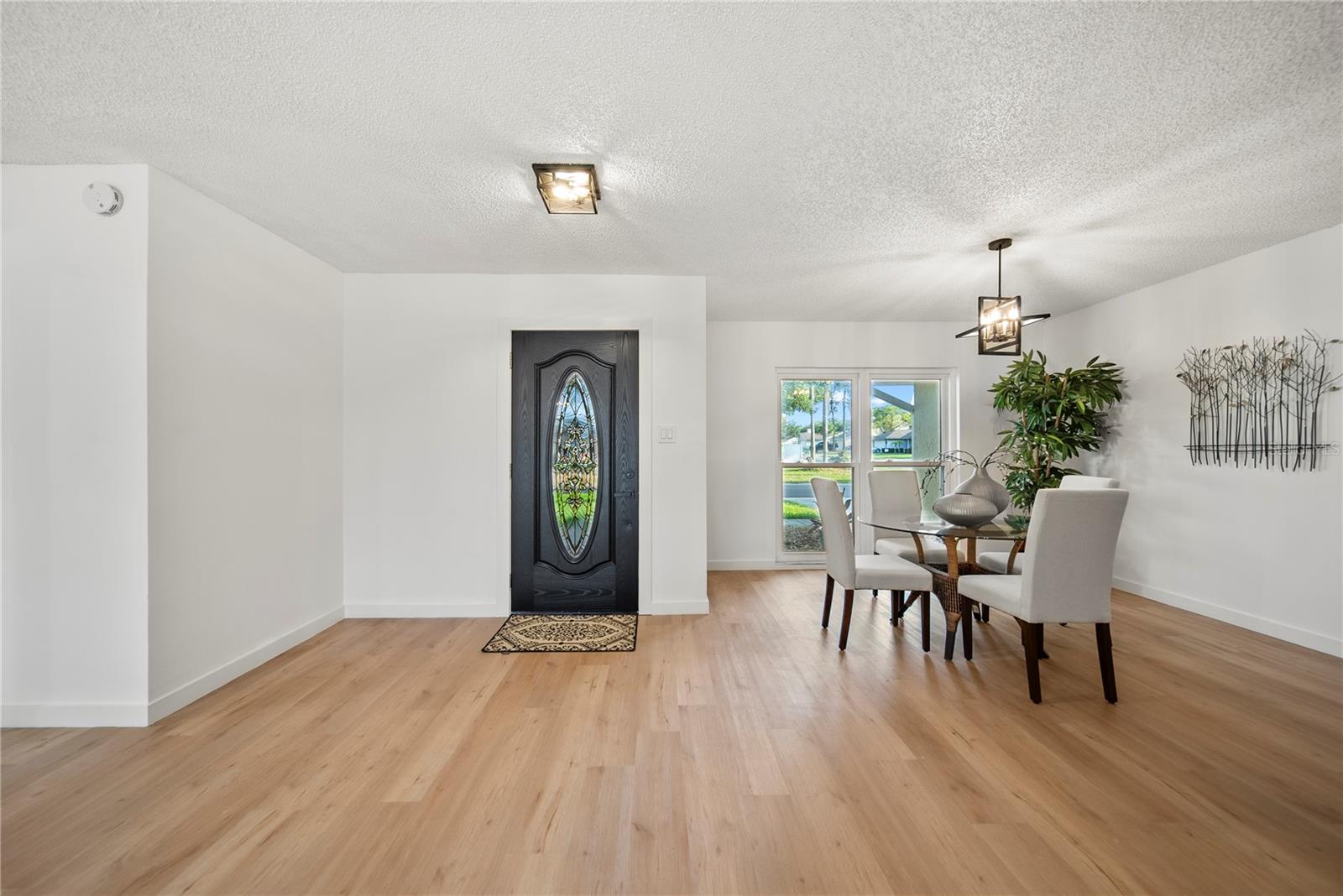 Image 4 of 51 For 3925 Dunaire Drive