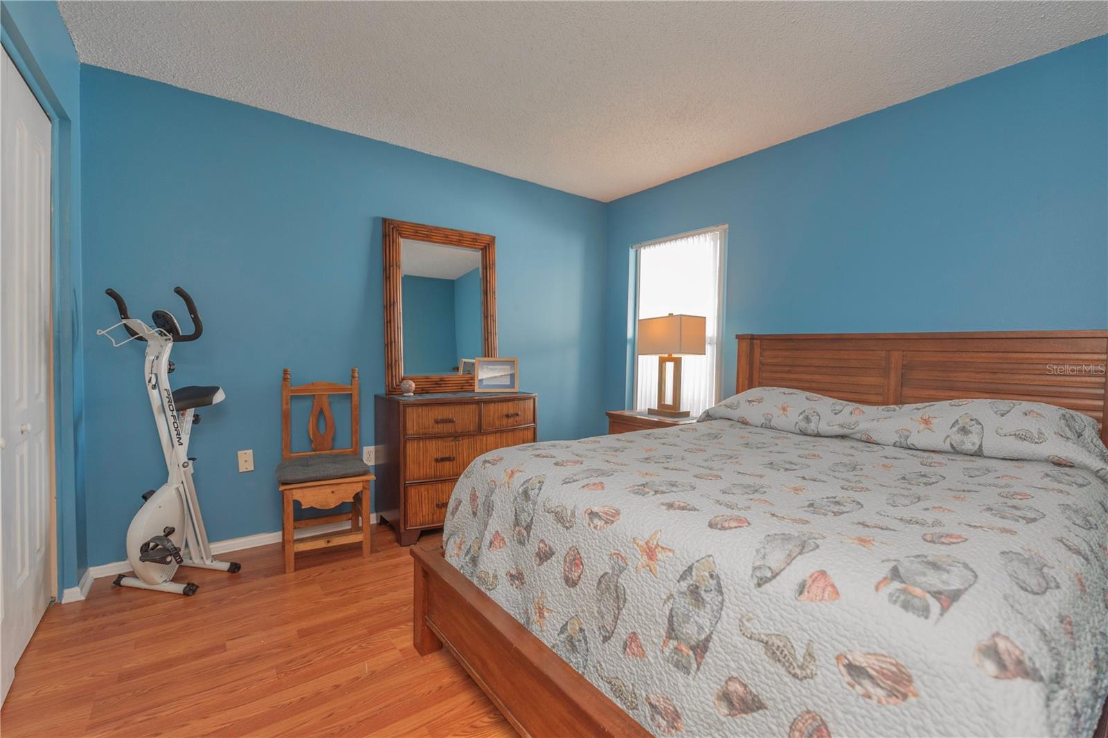 Listing photo id 15 for 2285 Hidden Meadows Drive E