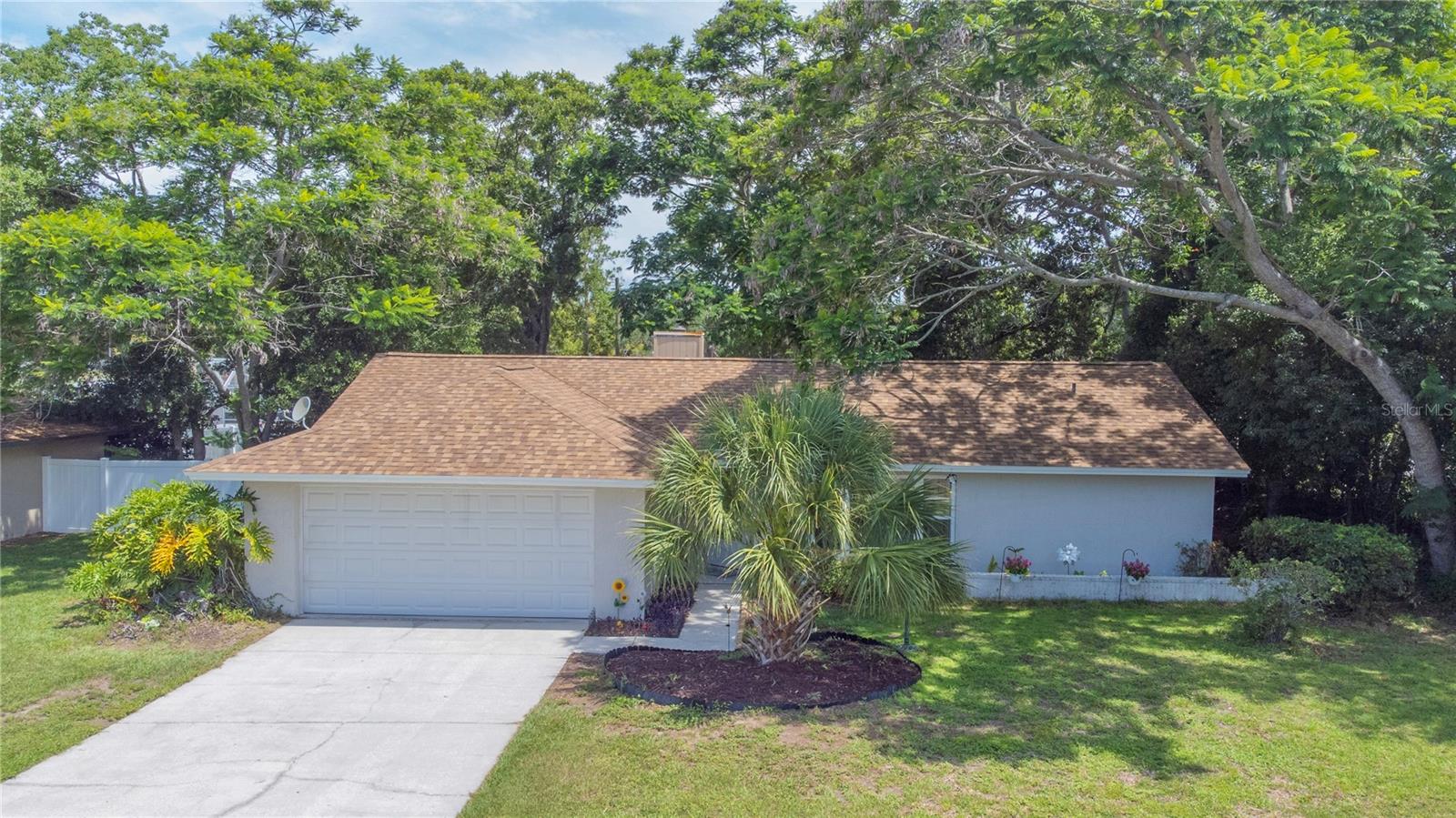Listing photo id 24 for 2285 Hidden Meadows Drive E