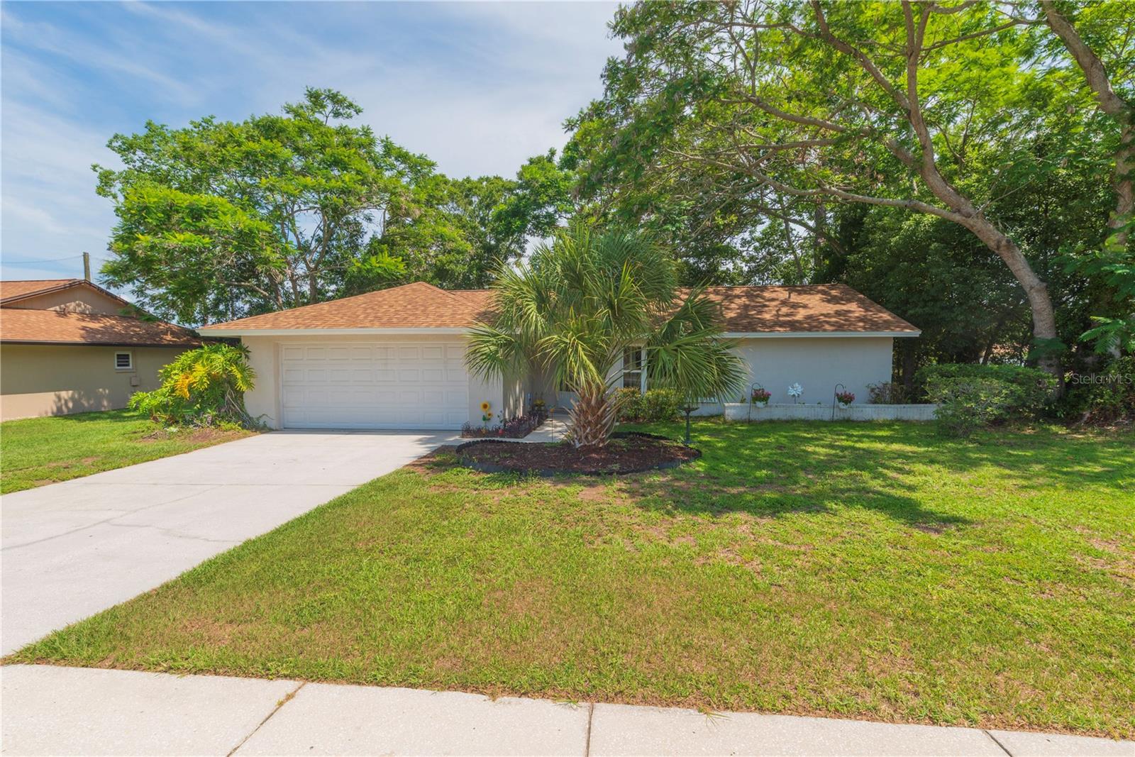 Listing photo id 27 for 2285 Hidden Meadows Drive E
