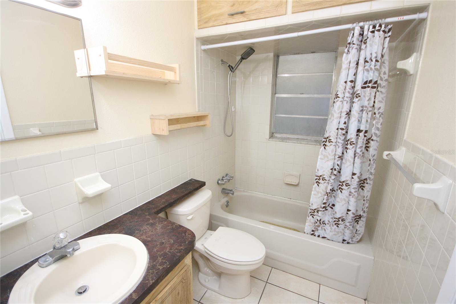 Image 15 of 36 For 6514 La Mesa Circle