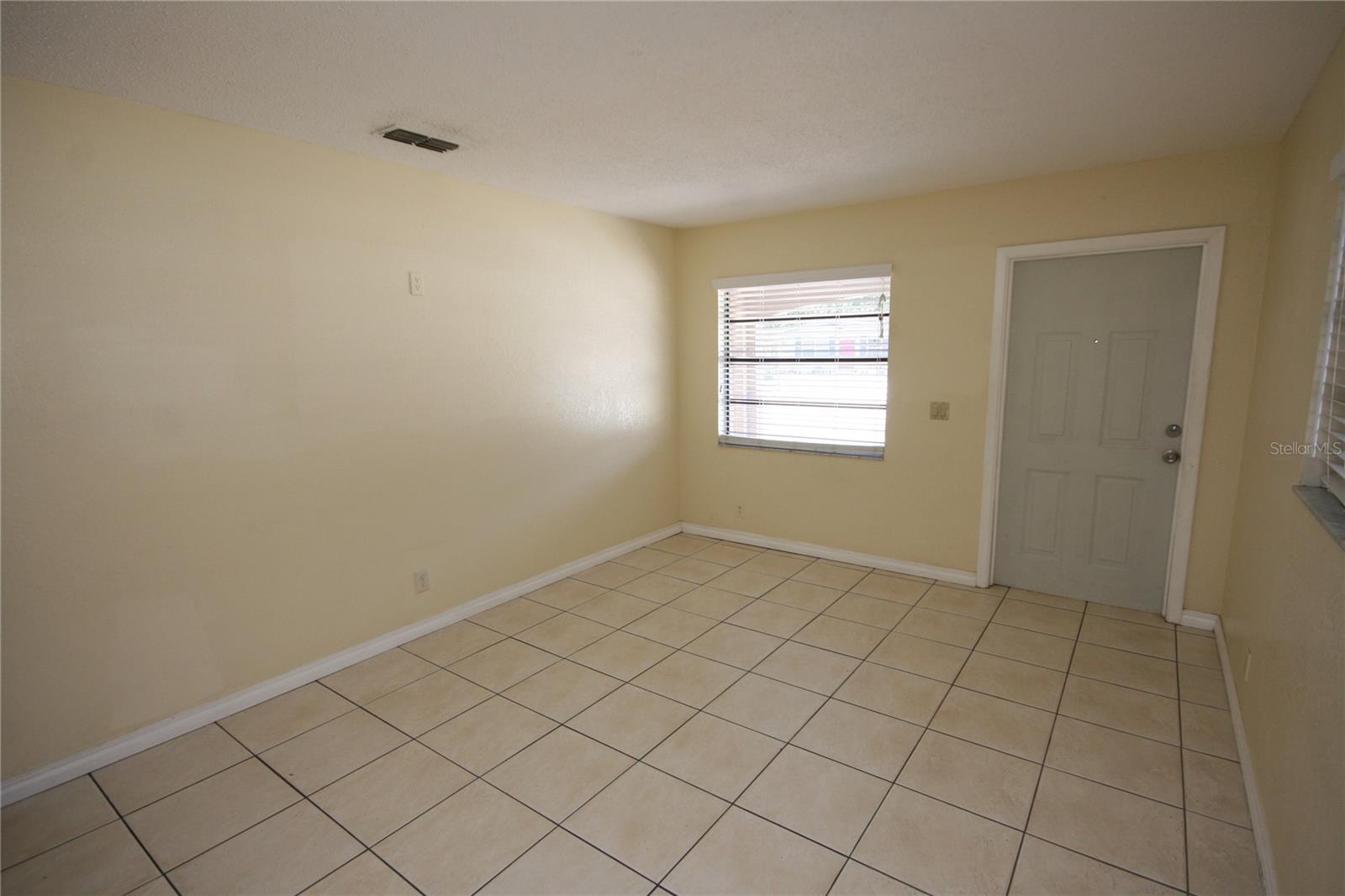 Image 5 of 36 For 6514 La Mesa Circle