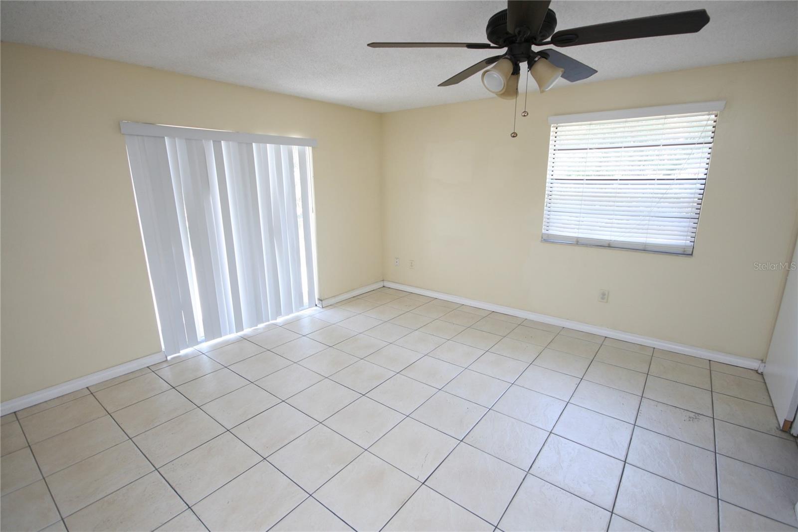 Image 9 of 36 For 6514 La Mesa Circle