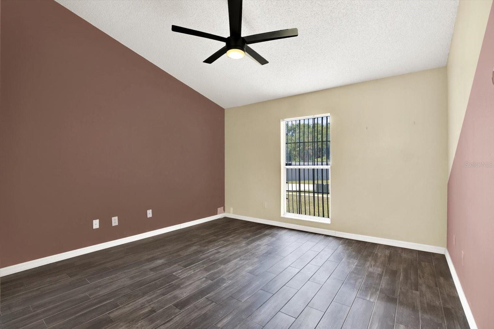 Image 18 of 39 For 4307 Shadberry Drive