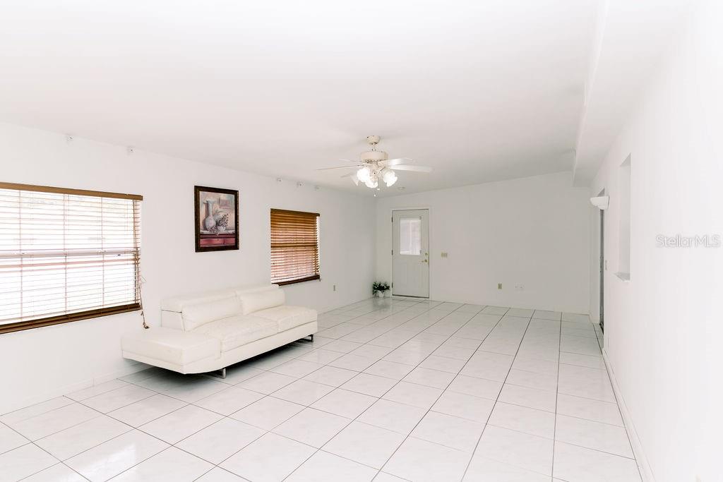 Image 13 of 32 For 6423 Boxwood Street