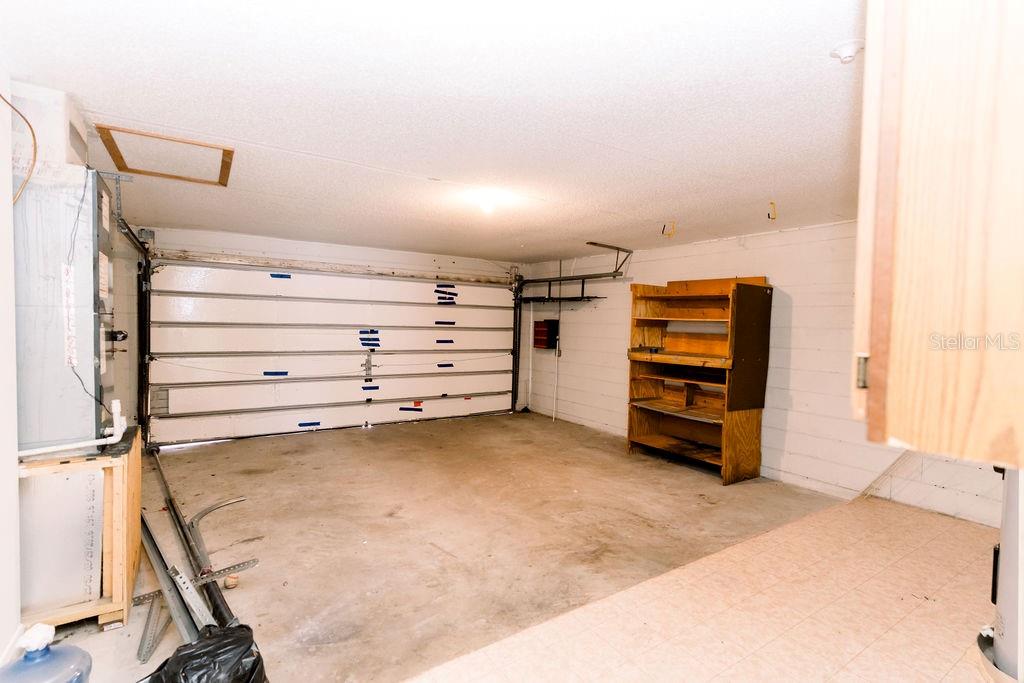 Image 14 of 32 For 6423 Boxwood Street