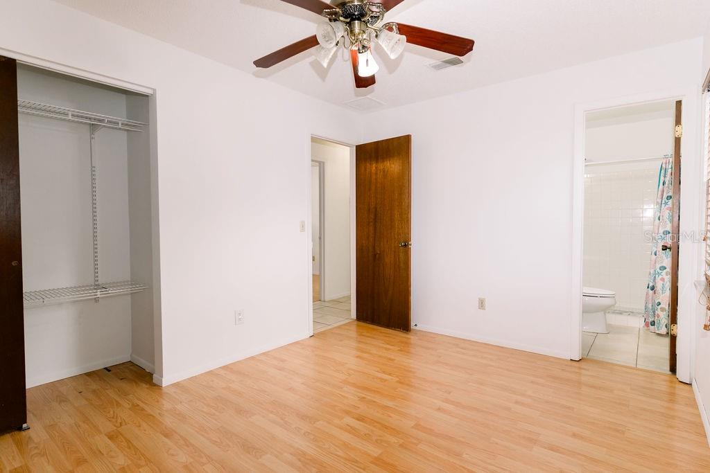 Image 16 of 32 For 6423 Boxwood Street
