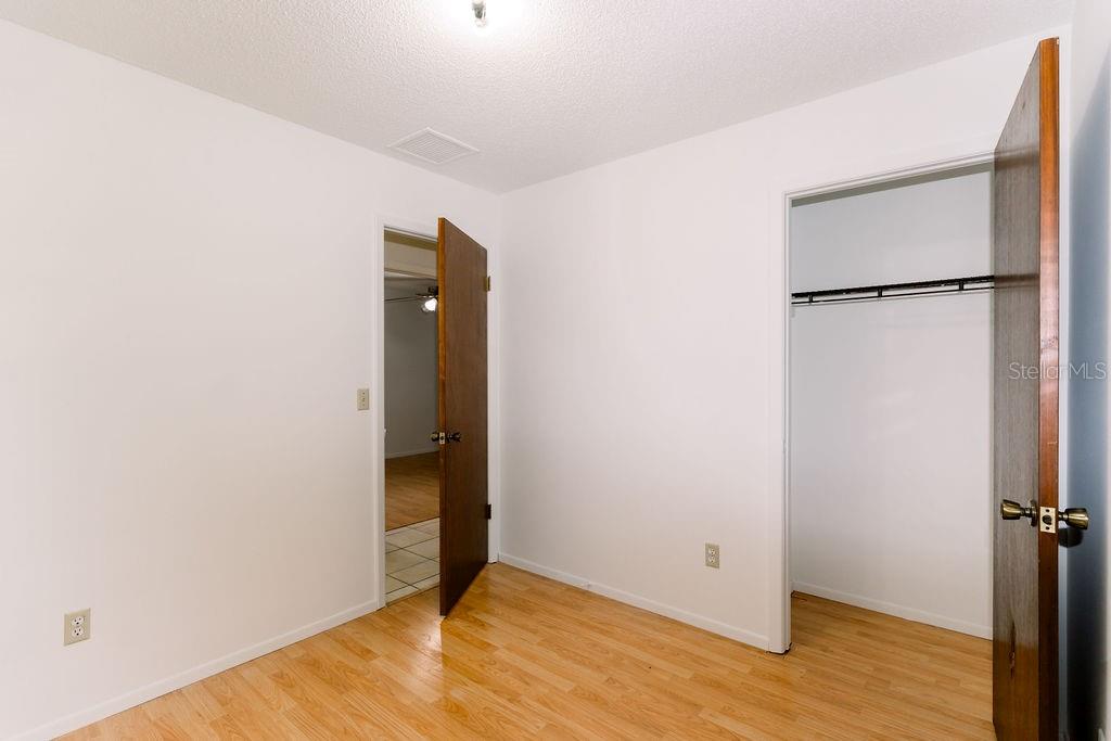 Image 19 of 32 For 6423 Boxwood Street