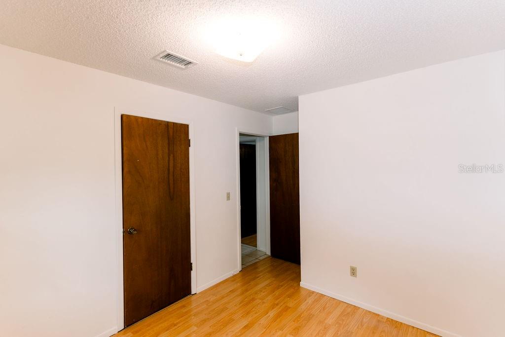 Image 21 of 32 For 6423 Boxwood Street