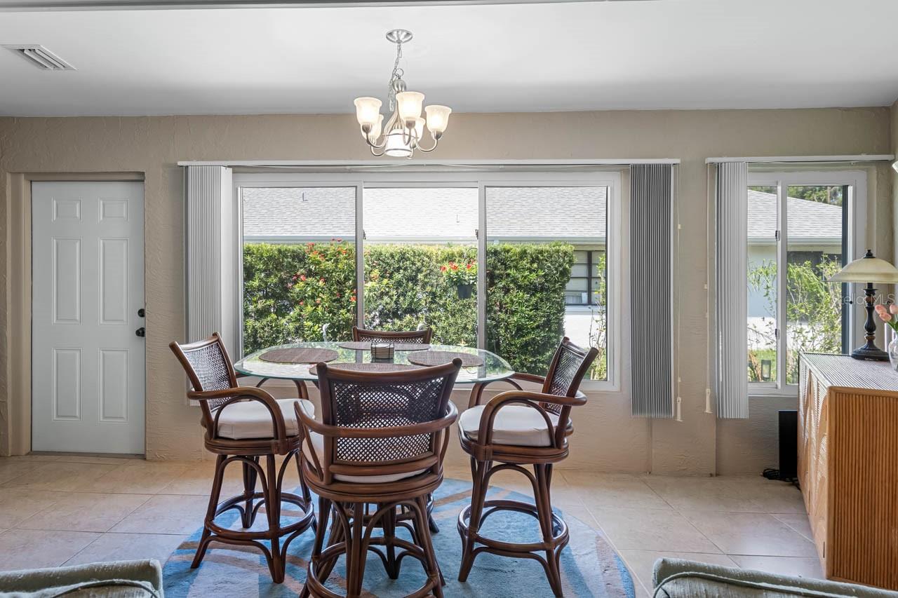 Image 13 of 48 For 1762 Atrium Drive