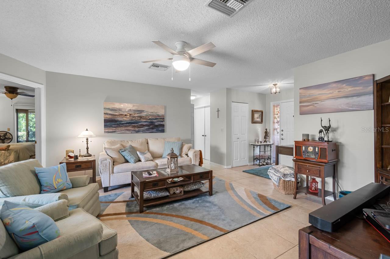 Image 9 of 48 For 1762 Atrium Drive