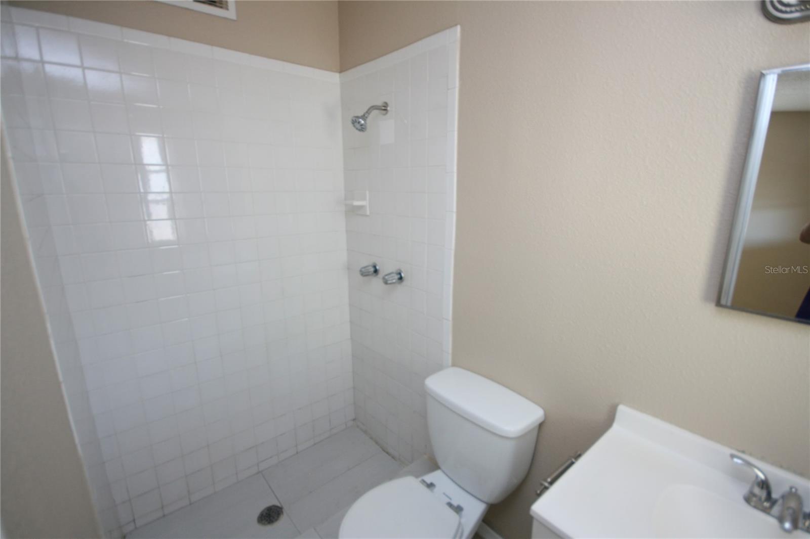 Image 19 of 43 For 5417 Golden Drive