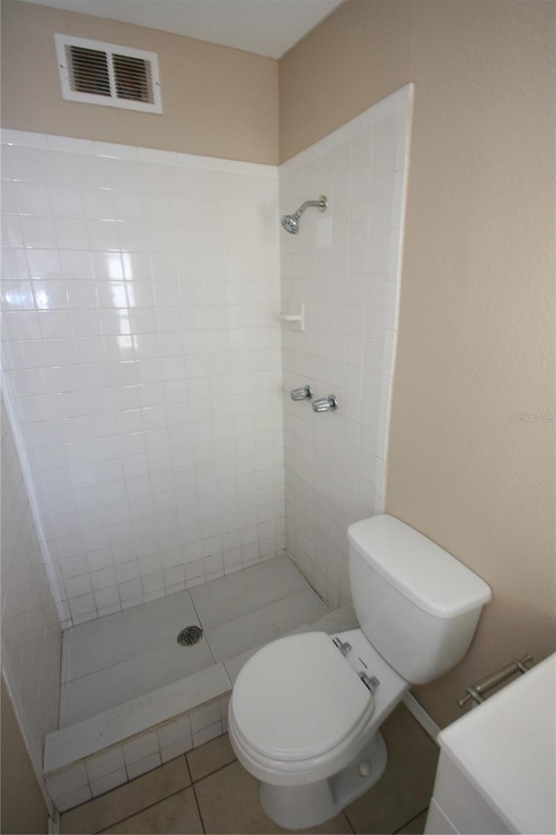 Image 20 of 43 For 5417 Golden Drive