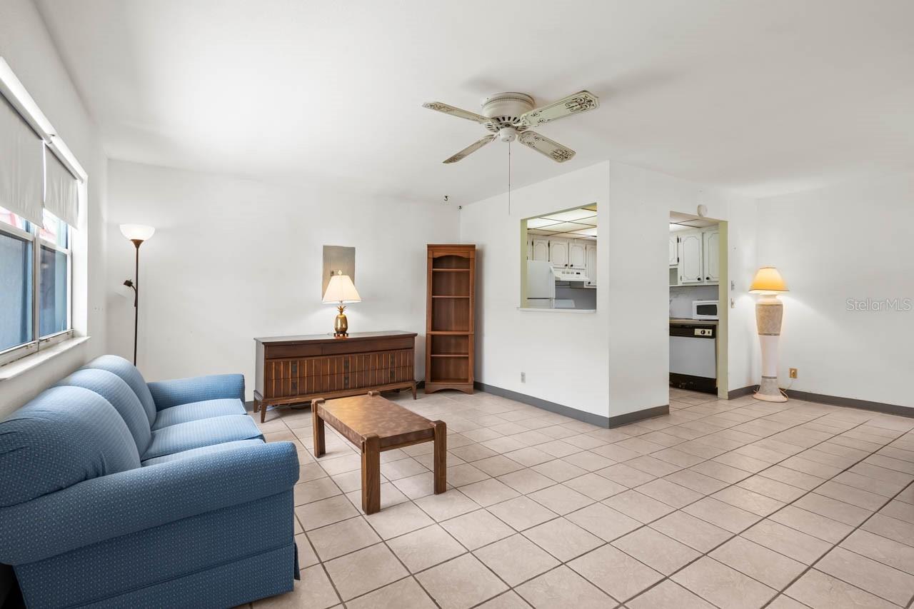 Image 3 of 27 For 1802 Bedford Lane 7