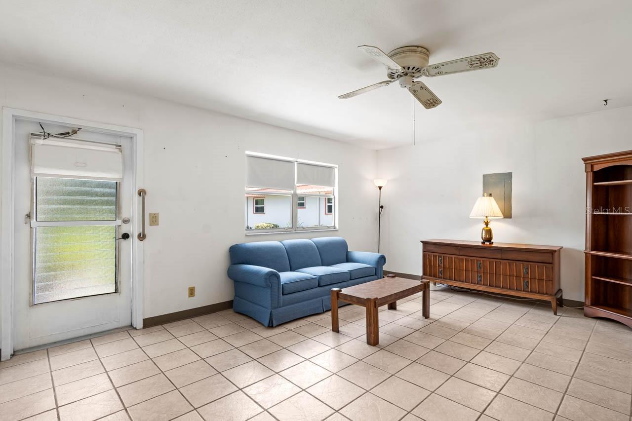 Image 4 of 27 For 1802 Bedford Lane 7