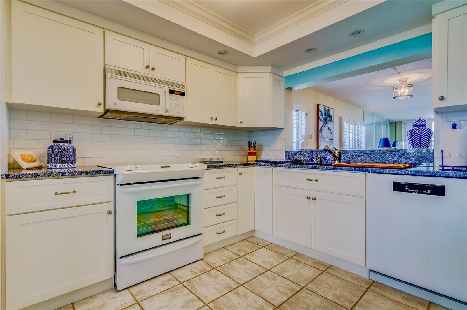 Image 18 of 41 For 1250 Gulf Boulevard 301