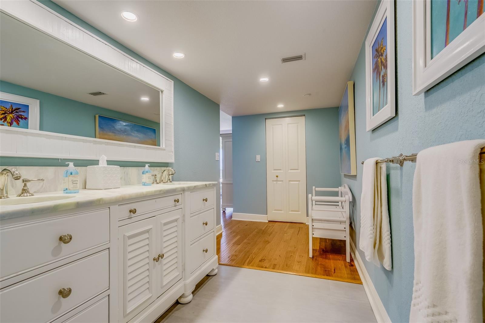 Image 27 of 41 For 1250 Gulf Boulevard 301