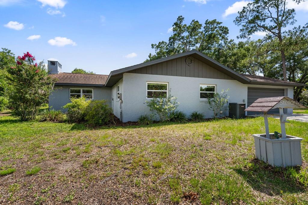 Image 8 of 40 For 19795 85th Loop